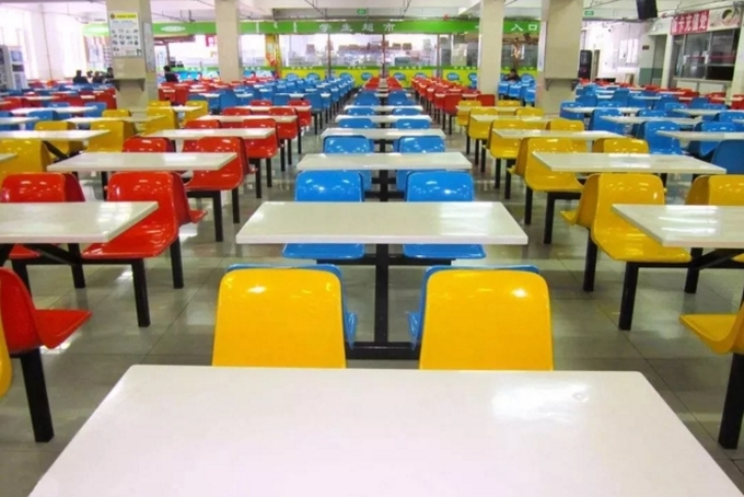 河南工學(xué)院，靜苑餐廳是標(biāo)準(zhǔn)化餐廳，科苑餐廳是示范性餐廳